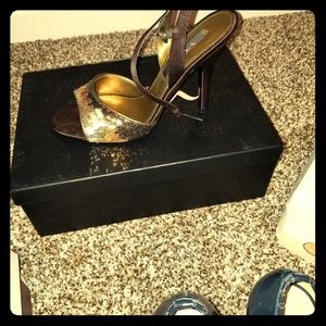 Size 8 Nina brown sequin shoes
